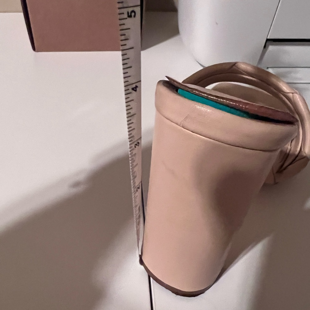 Heels - Picture 9 of 10